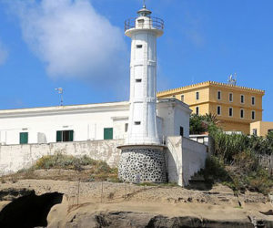 VACANZA IN BARCA A VELA COSTIERA AMALFITANA O ISOLE PONTINE?
